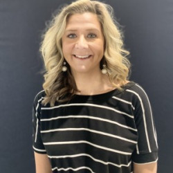 Mandi Hill, Cosmetology Instructor Staff Photo